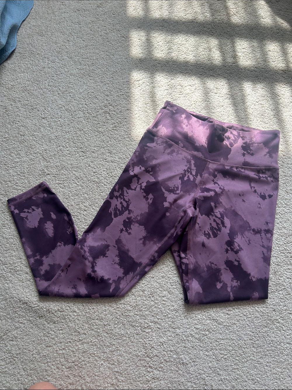 Womens Purple Marble Patterned Active Leggings